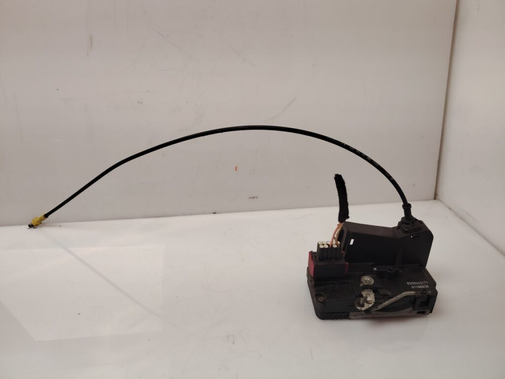 CERRADURA PUERTA DELANTERA DERECHA 136931