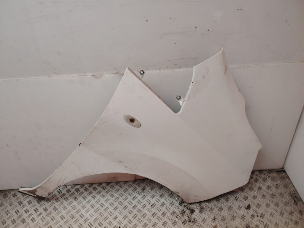 ALETA DELANTERA DERECHA 138210