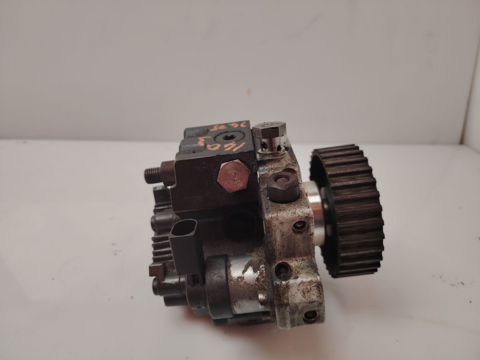 BOMBA INYECCION 137142