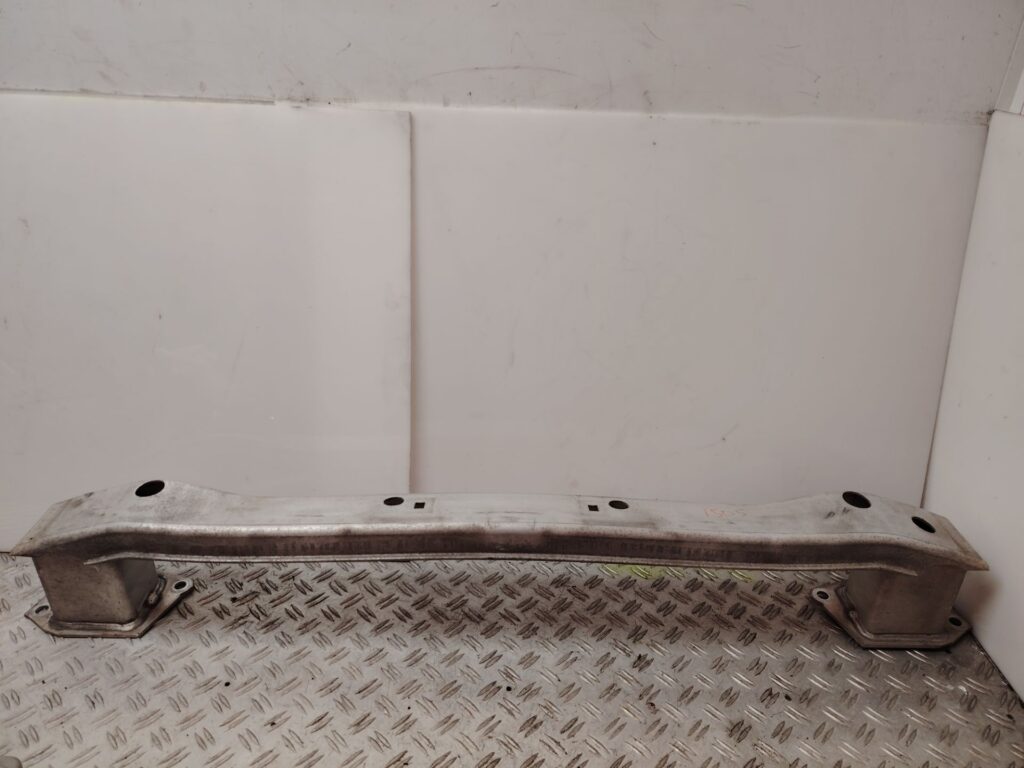 REFUERZO PARAGOLPES TRASERO 137558