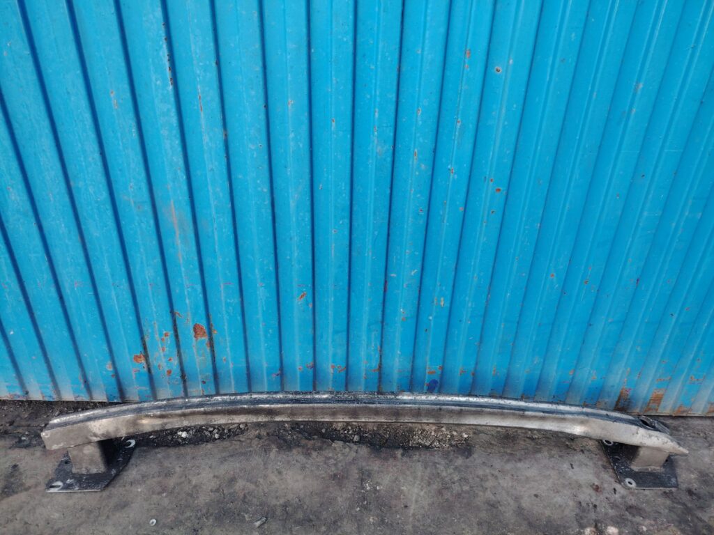 REFUERZO PARAGOLPES TRASERO 137153