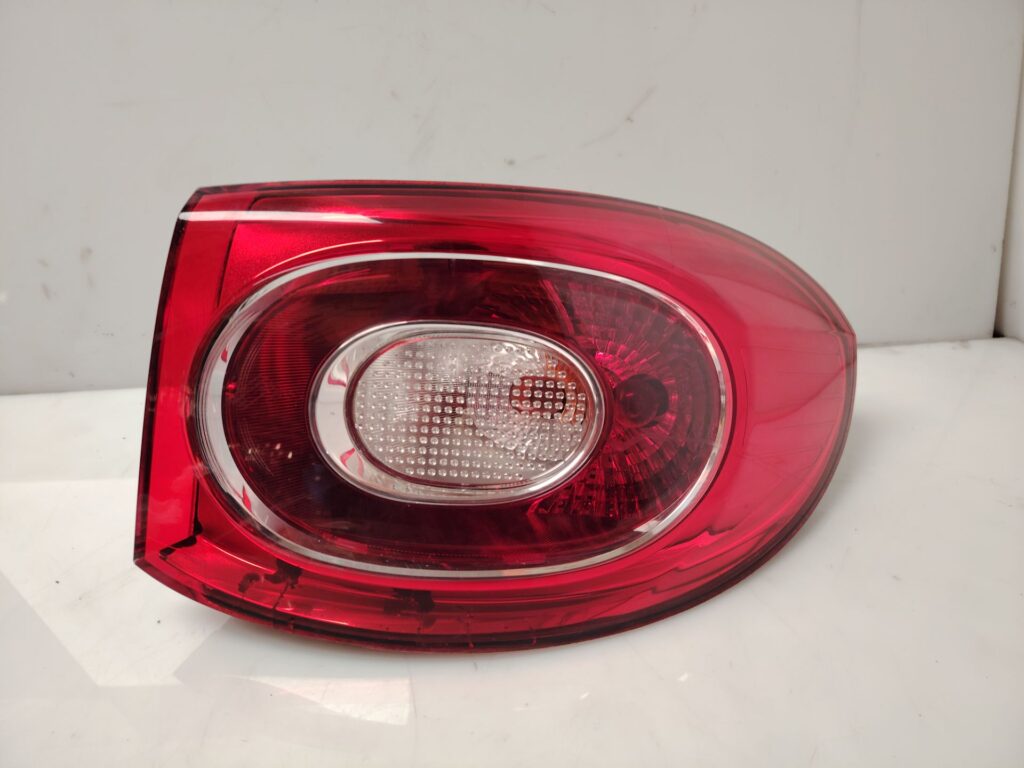 PILOTO TRASERO DERECHO 138258