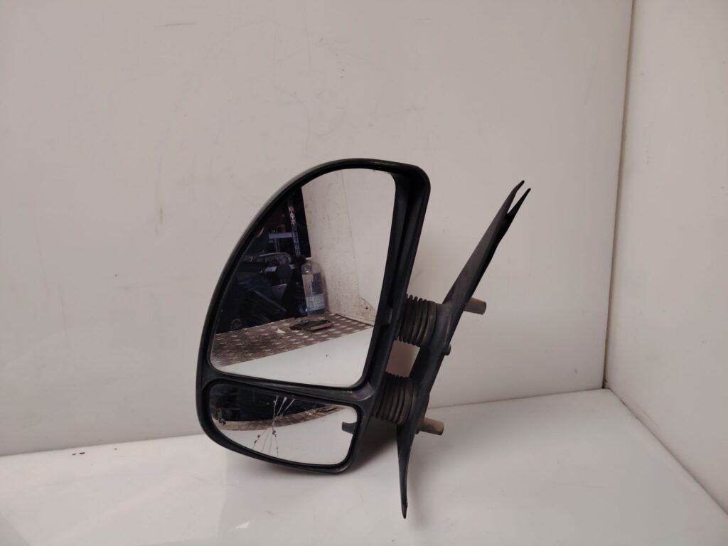 RETROVISOR IZQUIERDO 136919