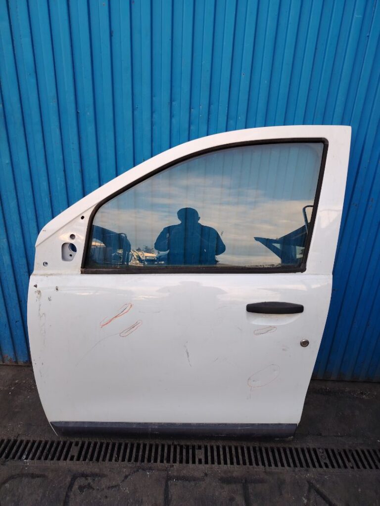 PUERTA DELANTERA IZQUIERDA 137864