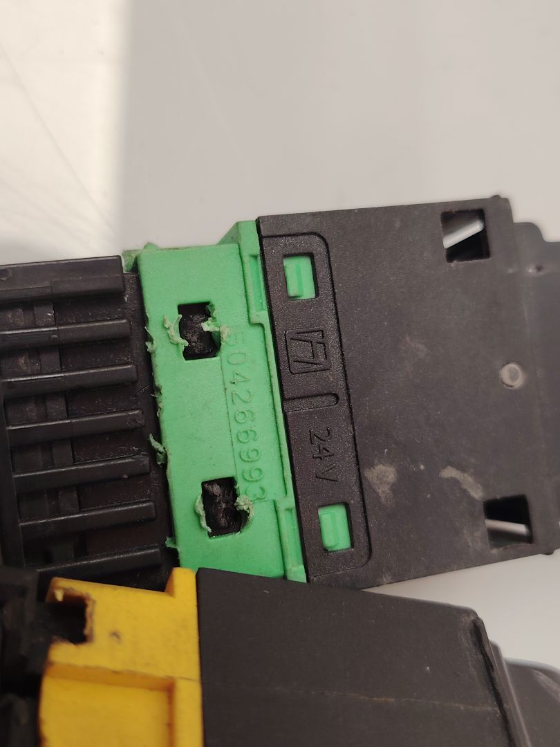 MANDO ELEVALUNAS DELANTERO IZQUIERDO 137610