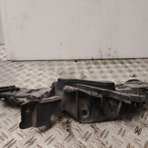 SOPORTE FARO DERECHO 138119