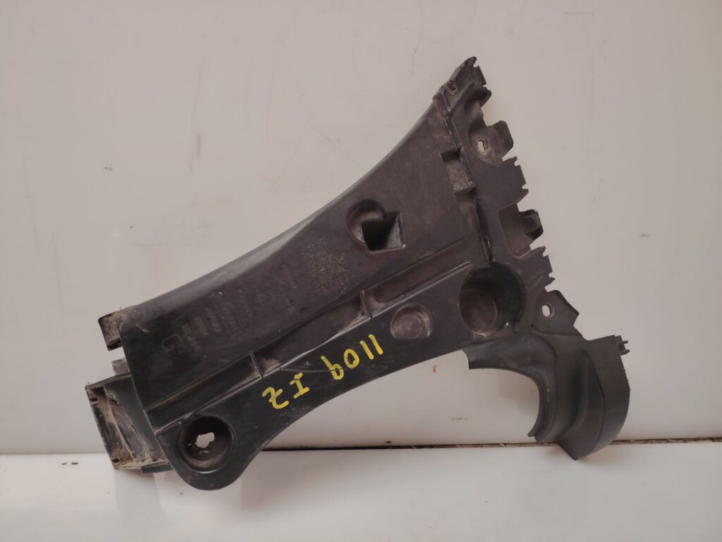 SOPORTE PARAGOLPES TRASERO 136960