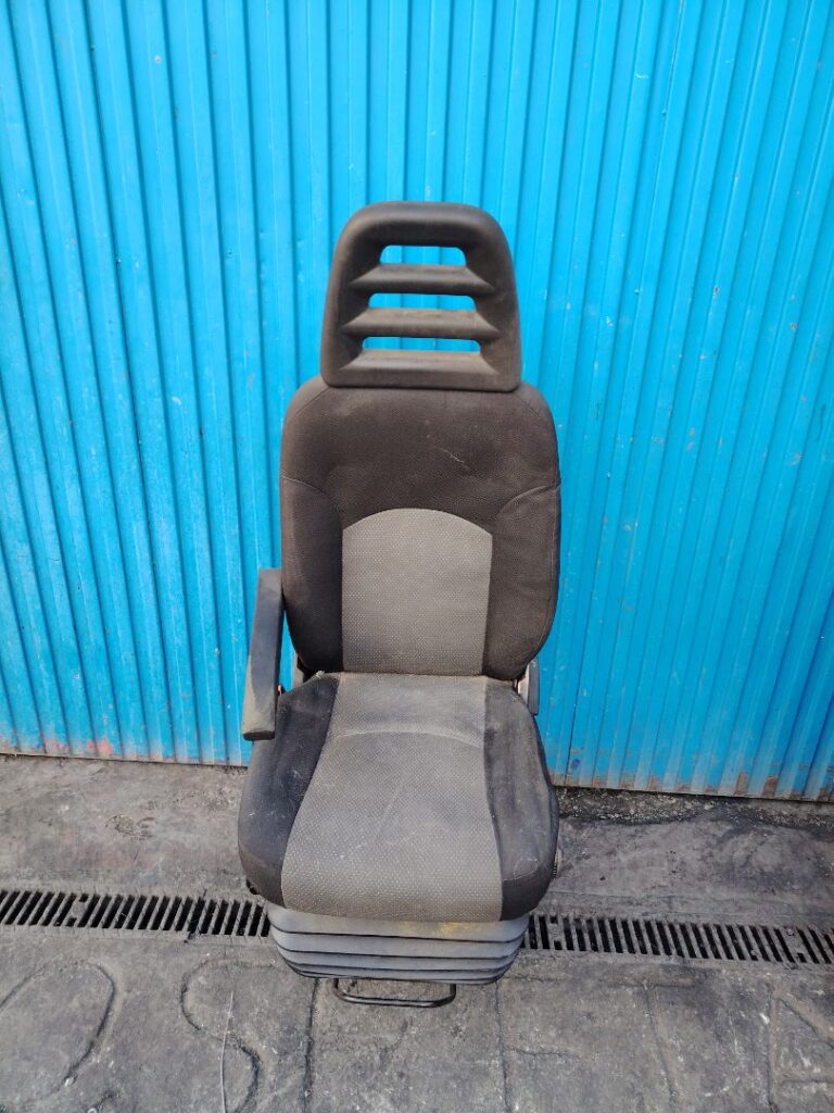 ASIENTO DELANTERO IZQUIERDO 136791
