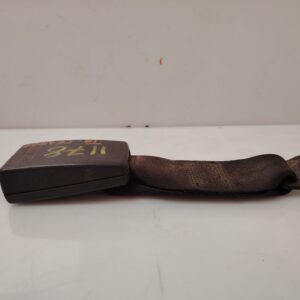 ENGANCHE CINTURON TRASERO CENTRAL 136607