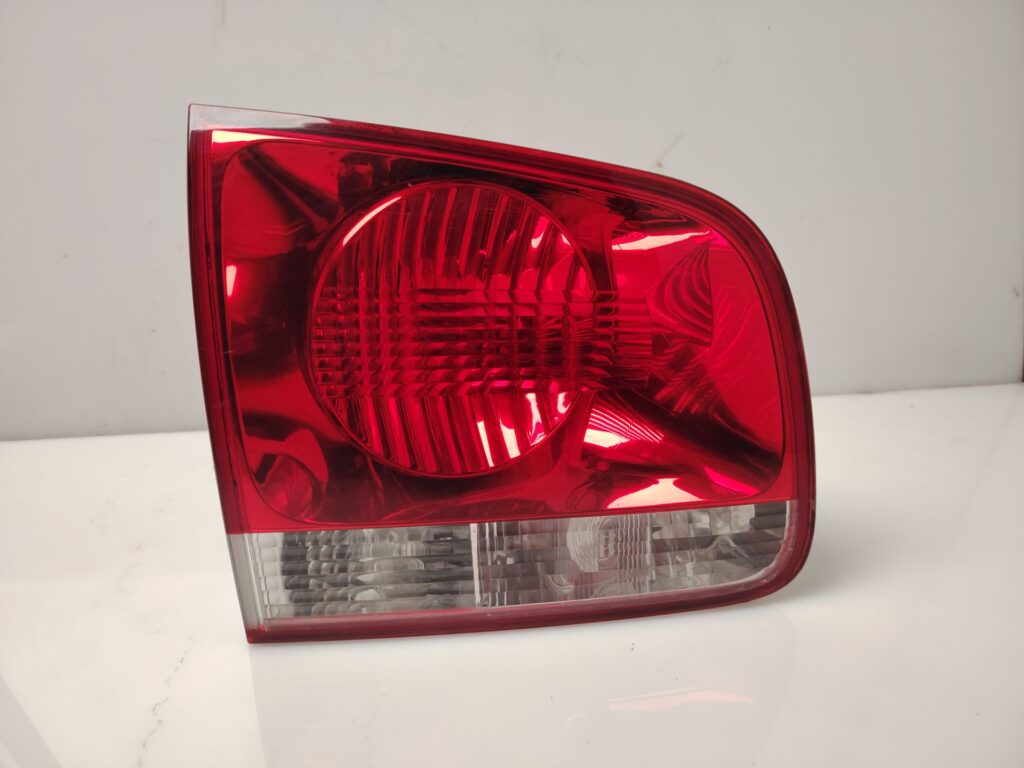 PILOTO TRASERO IZQUIERDO INTERIOR 137537