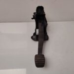 PEDAL EMBRAGUE 136572