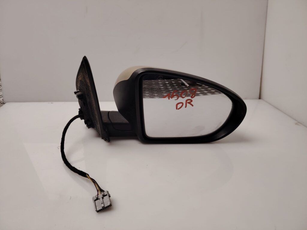 RETROVISOR DERECHO 137098