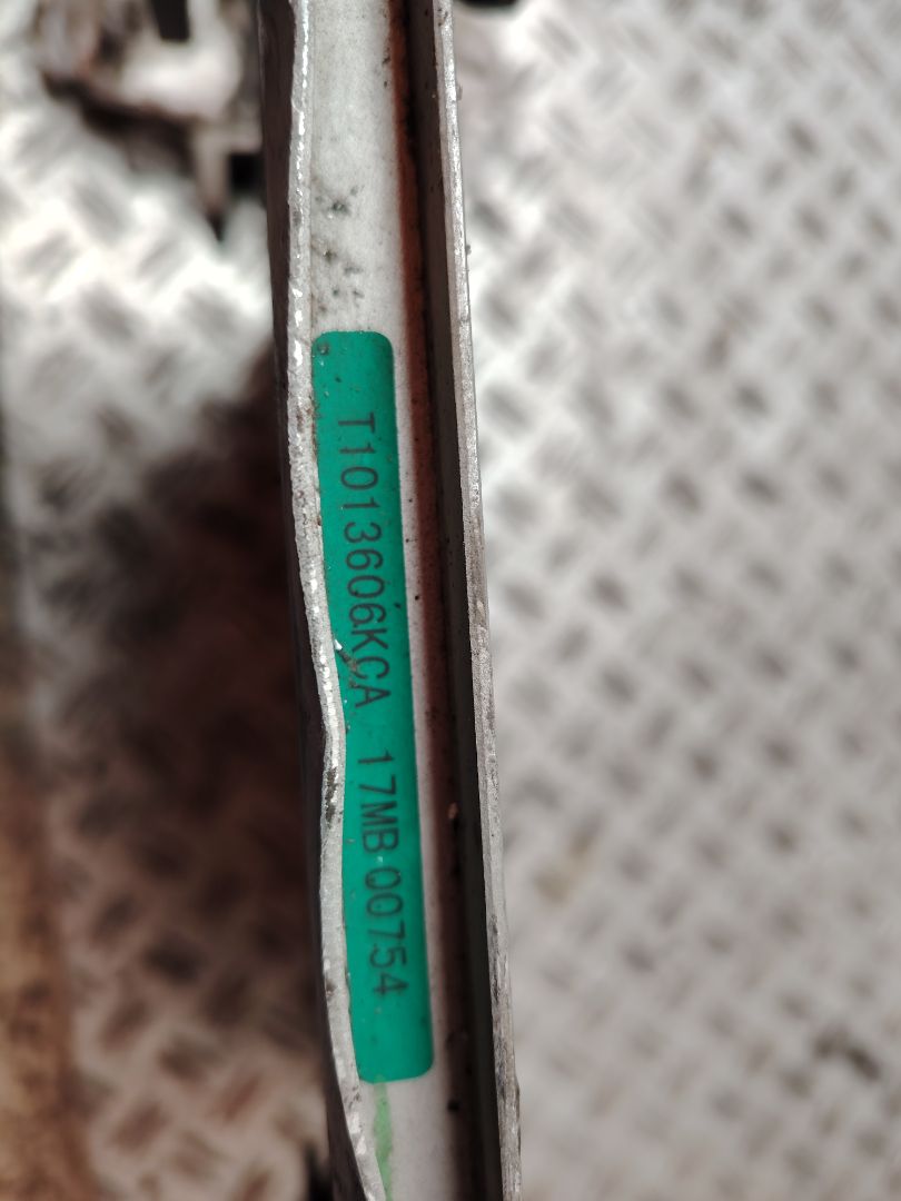 CONDENSADOR / RADIADOR AIRE ACONDICIONADO 136859