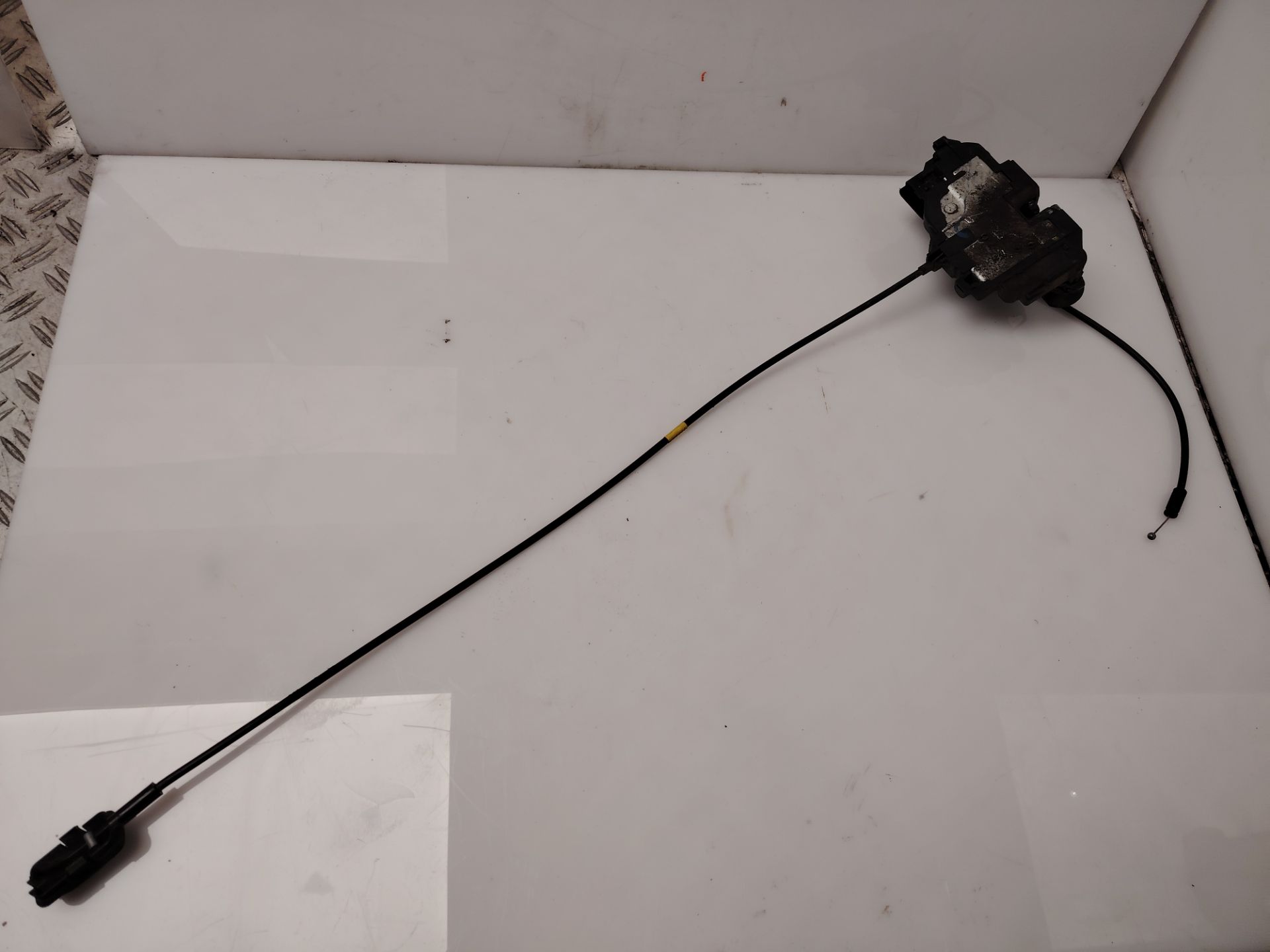 CERRADURA PUERTA DELANTERA IZQUIERDA 137950