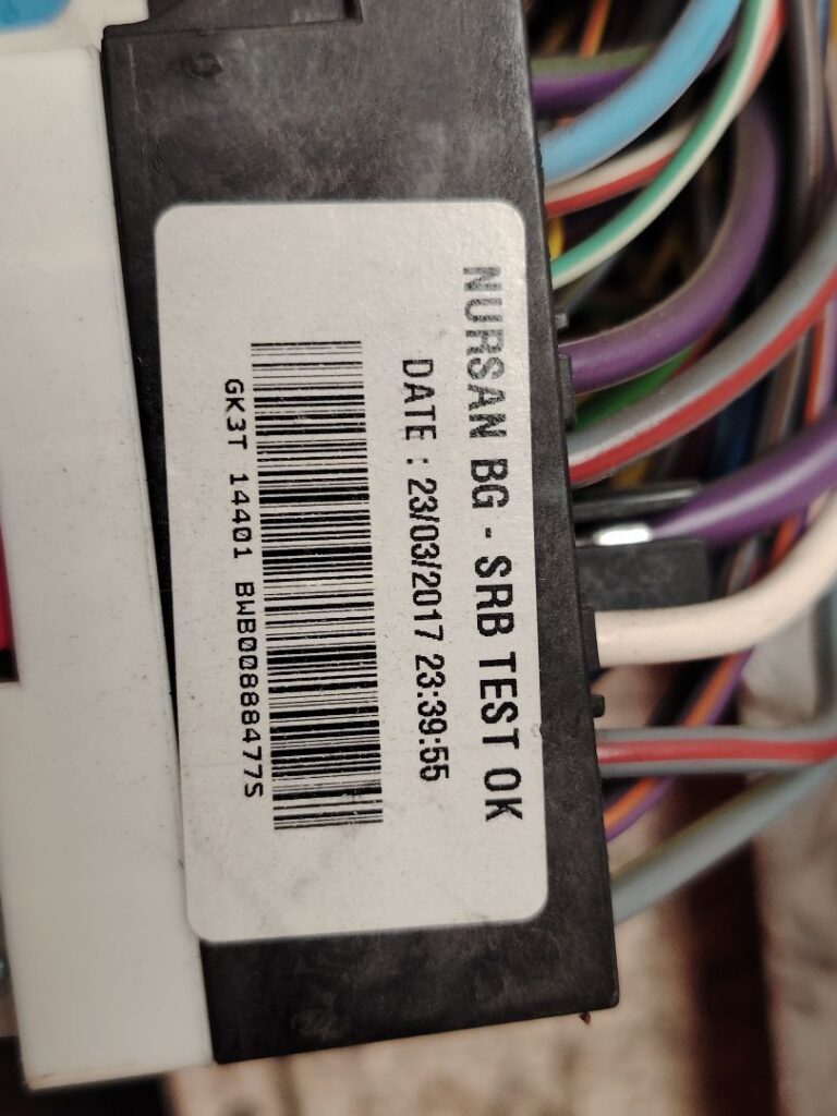 CAJA RELES / FUSIBLES 138081