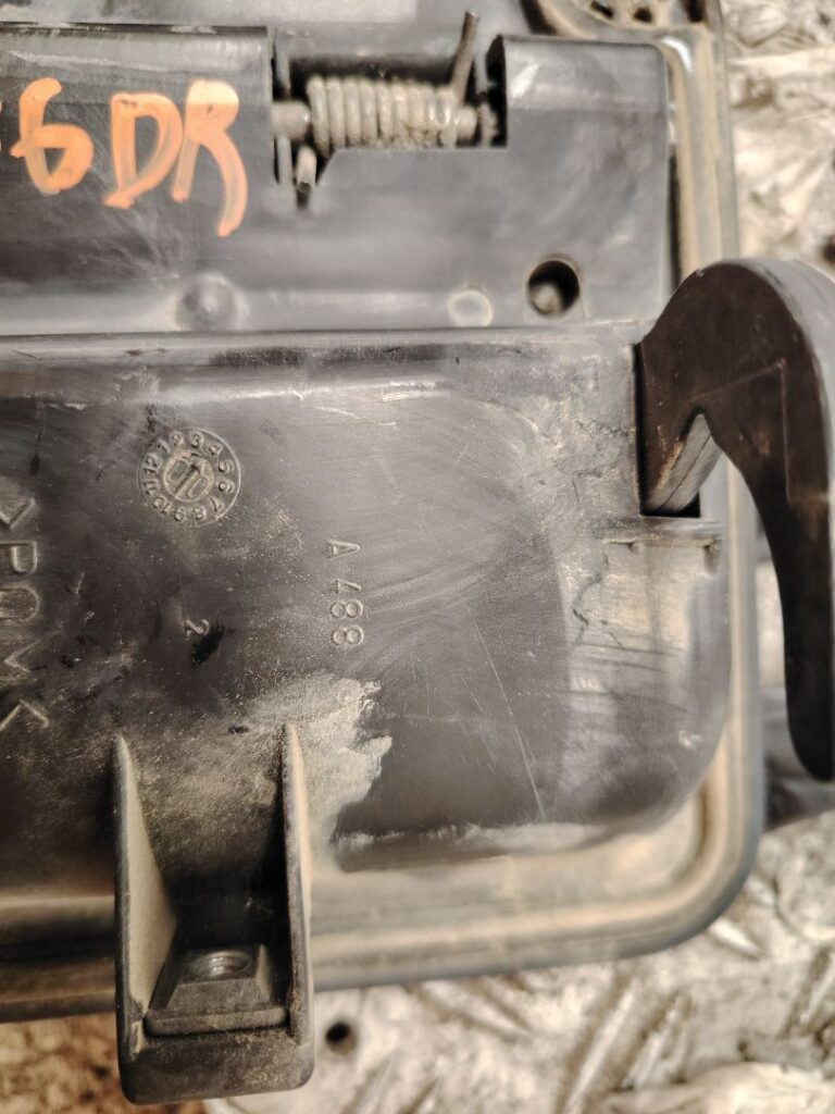 MANETA EXTERIOR DELANTERA DERECHA 136891