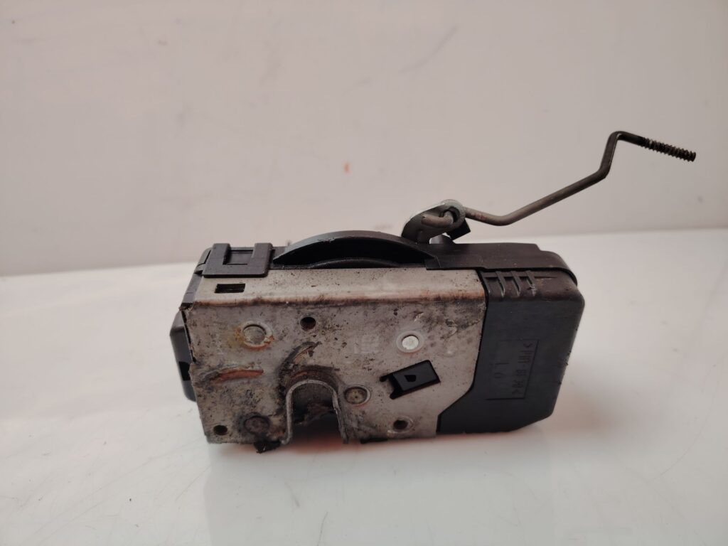 CERRADURA PUERTA TRASERA IZQUIERDA 136835