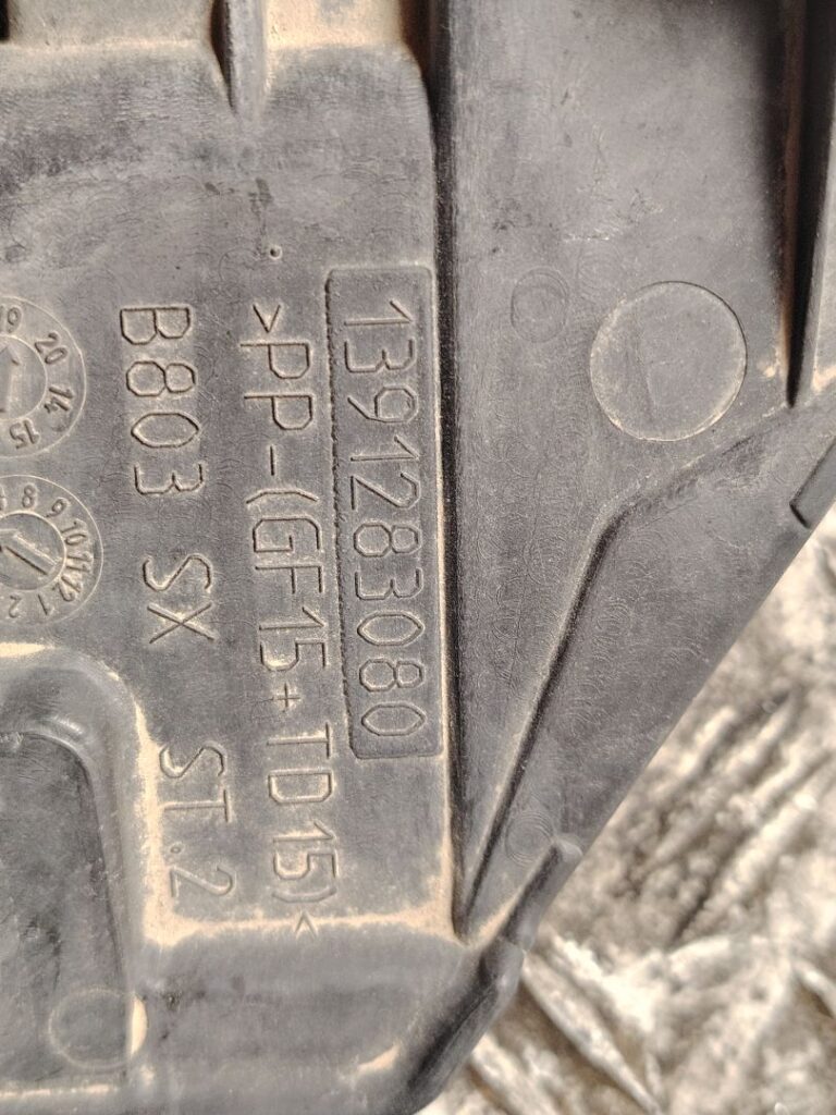 SOPORTE FARO IZQUIERDO 138118