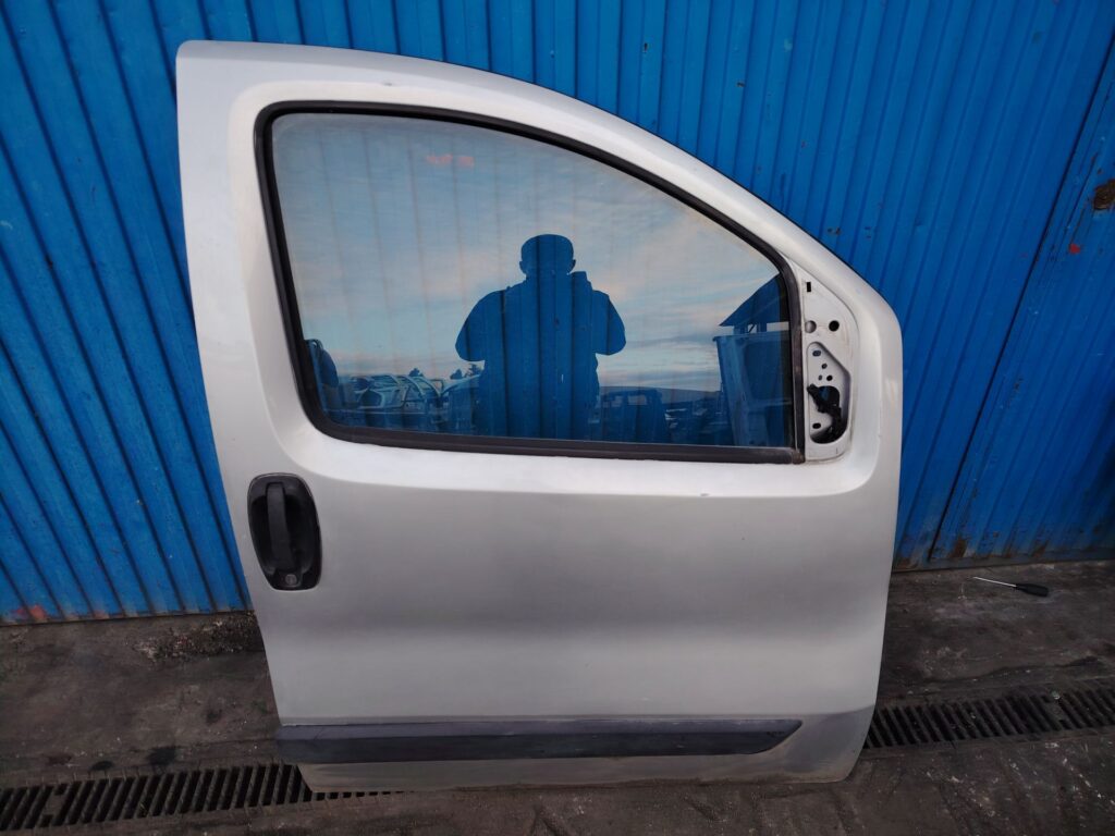 PUERTA DELANTERA DERECHA 137871