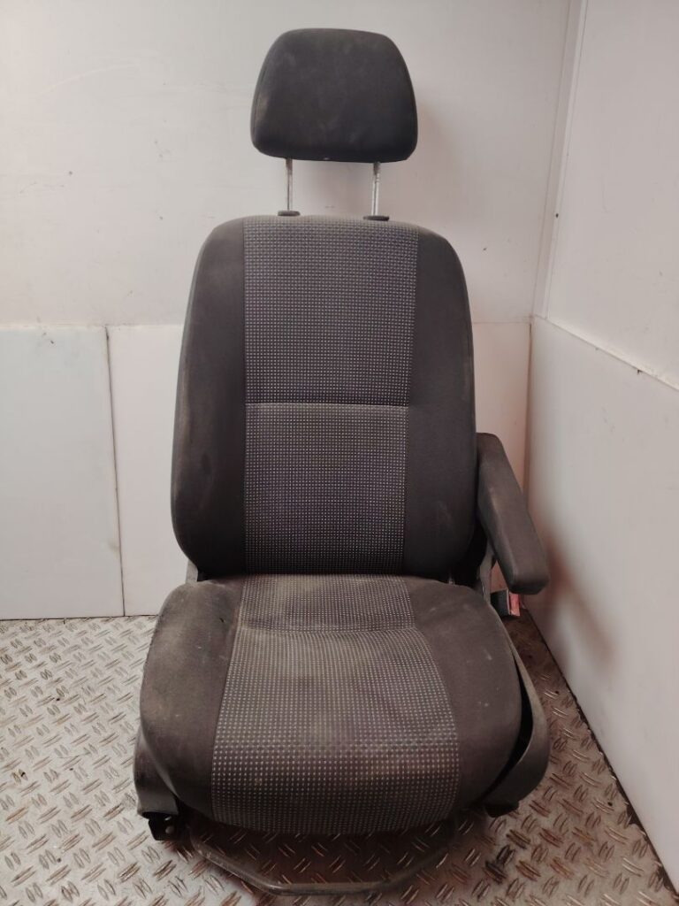 ASIENTO DELANTERO DERECHO 136691