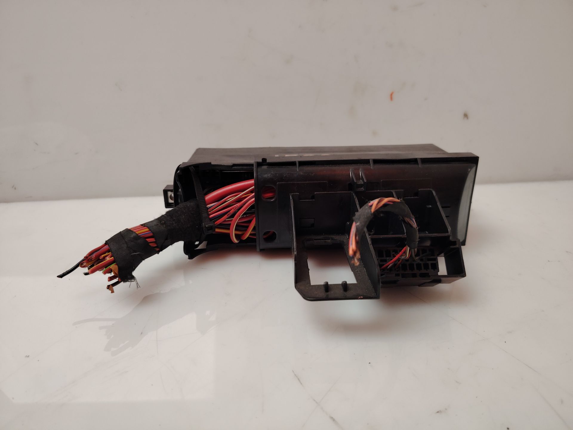 CAJA RELES / FUSIBLES 138285