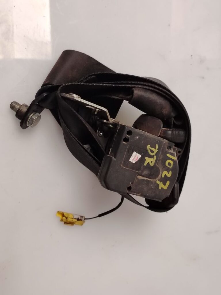 CINTURON SEGURIDAD DELANTERO DERECHO 137803
