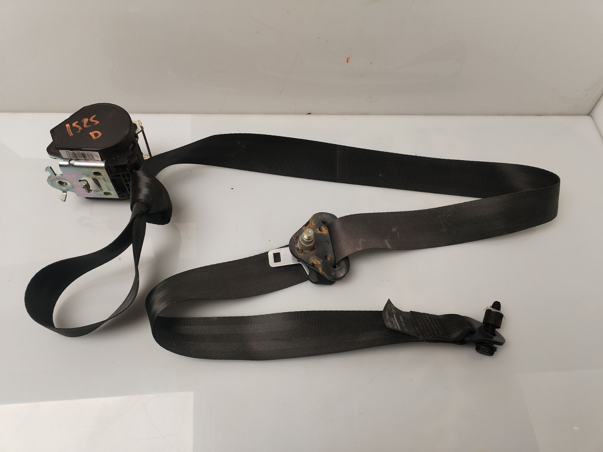 CINTURON SEGURIDAD DELANTERO DERECHO 136157