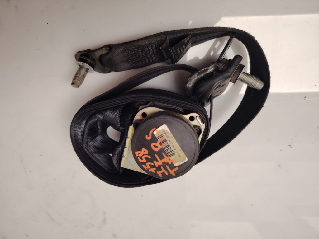 CINTURON SEGURIDAD TRASERO IZQUIERDO 138100