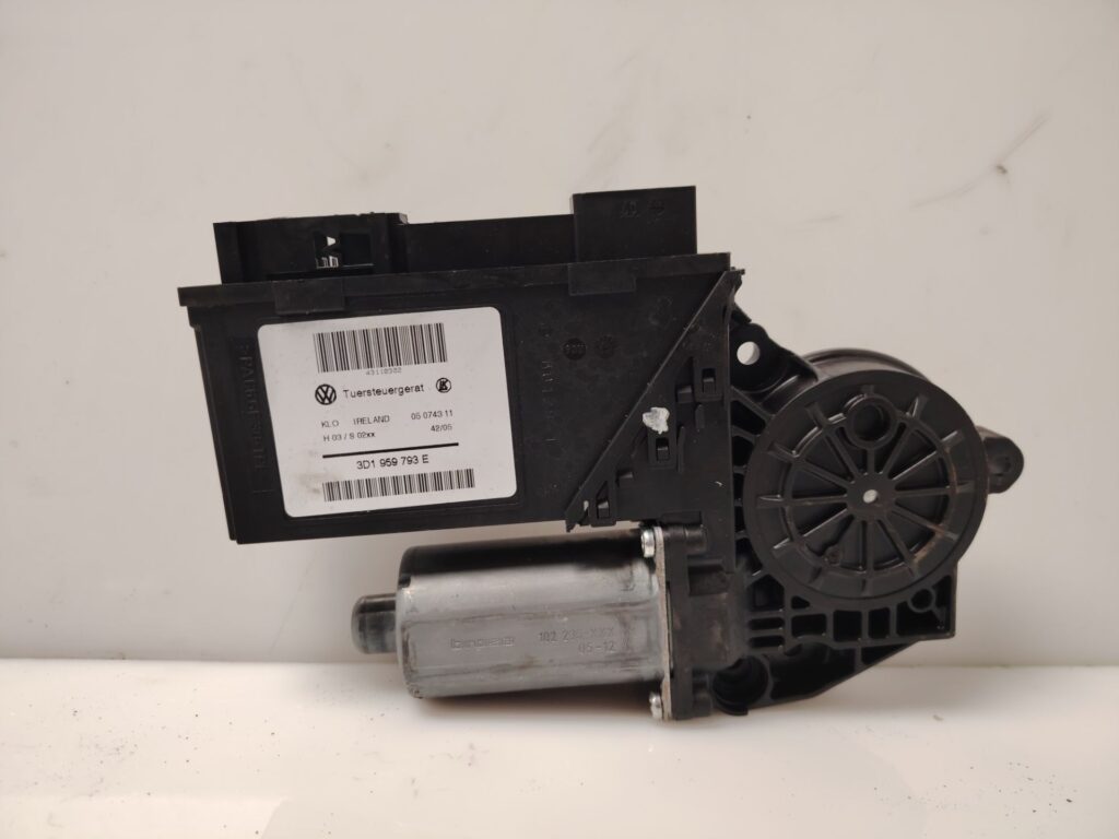 MOTOR ELEVALUNAS DELANTERO IZQUIERDO 137534