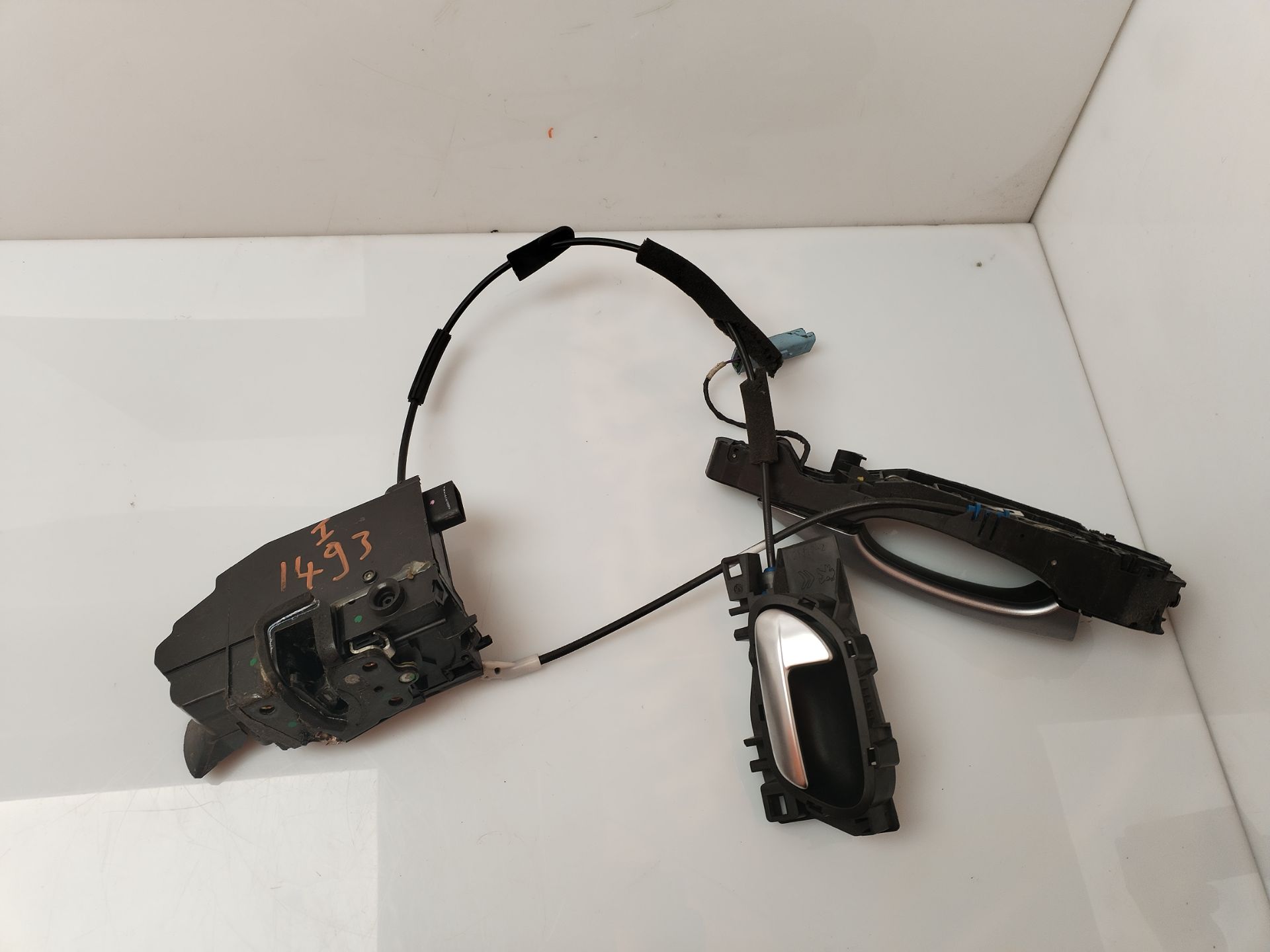 CERRADURA PUERTA DELANTERA IZQUIERDA 136118