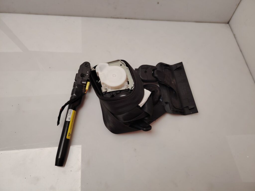 CINTURON SEGURIDAD DELANTERO IZQUIERDO 138033