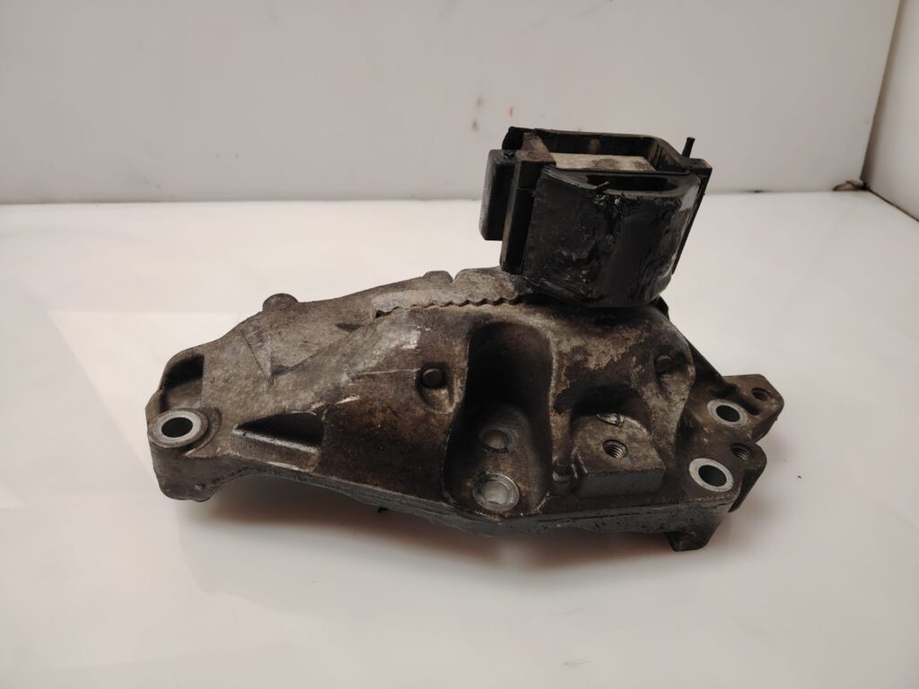 SOPORTE MOTOR 138132