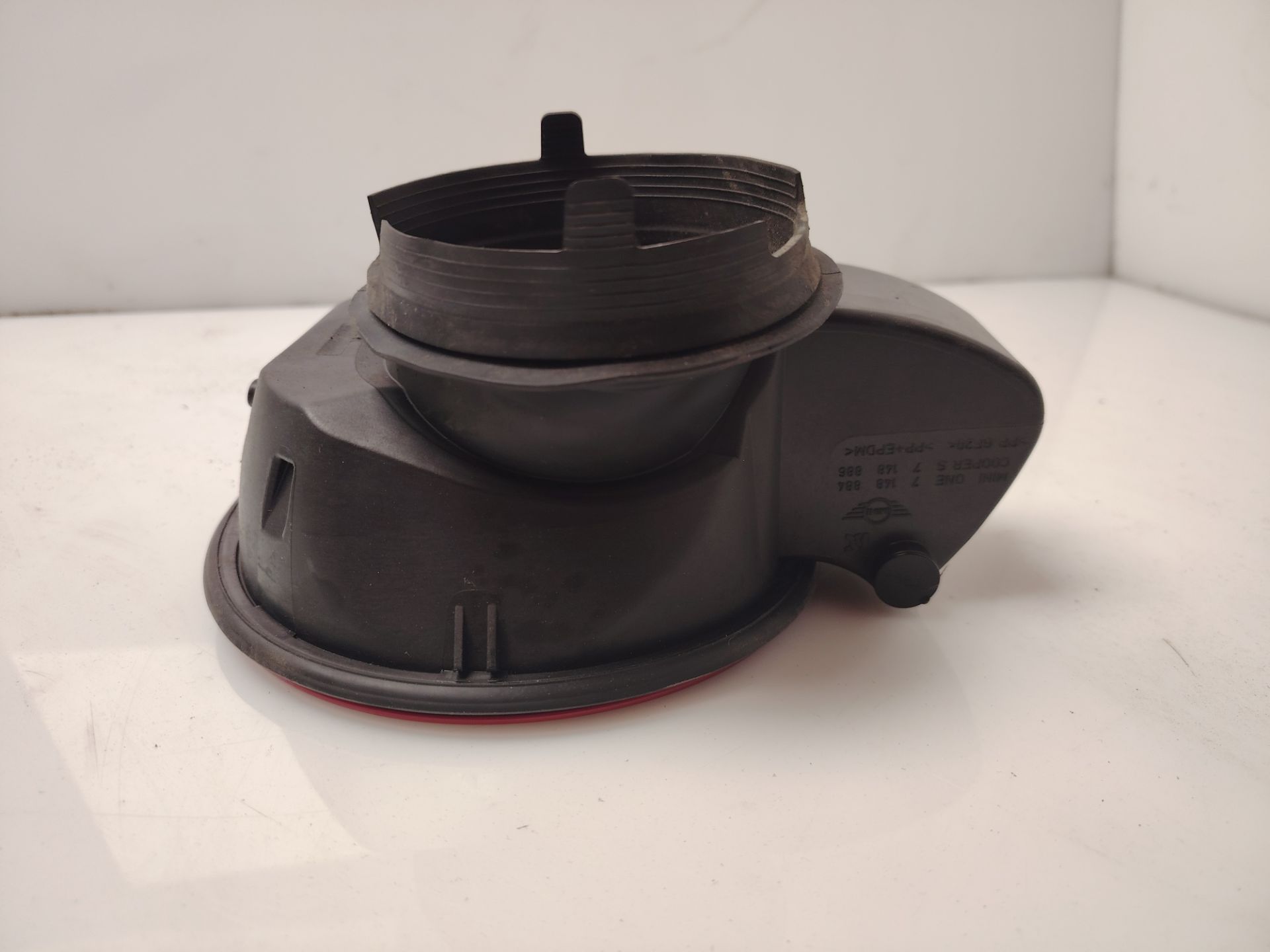 TAPA EXTERIOR COMBUSTIBLE 138426