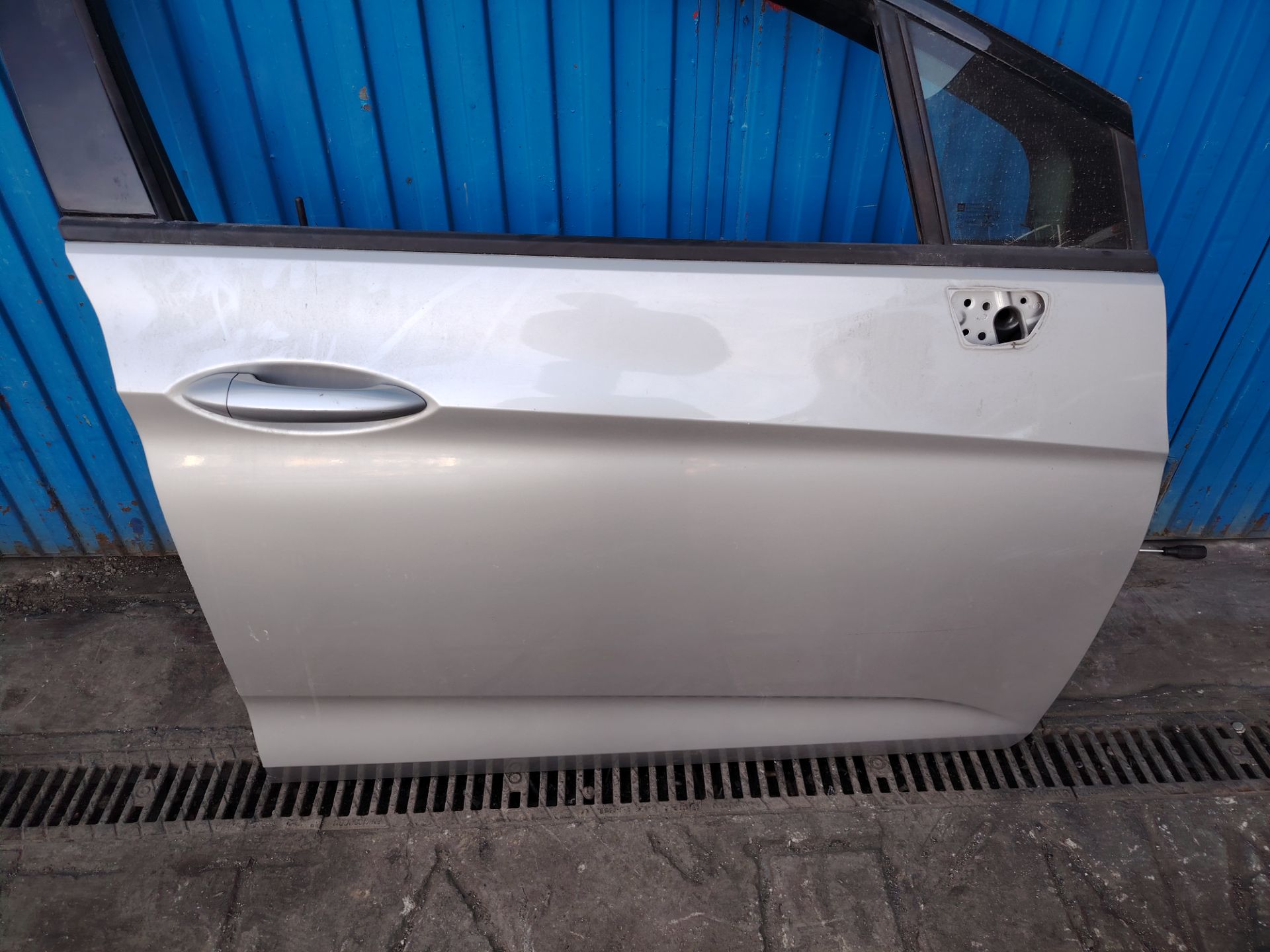 PUERTA DELANTERA DERECHA 137645