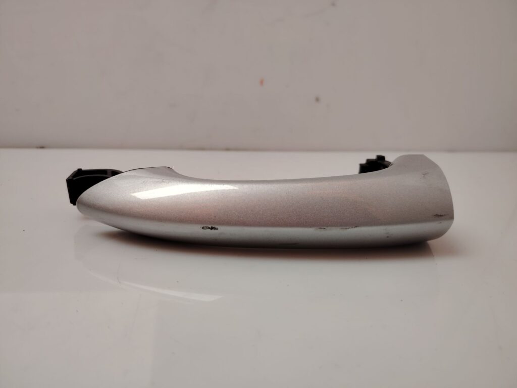 MANETA EXTERIOR DELANTERA DERECHA 137928