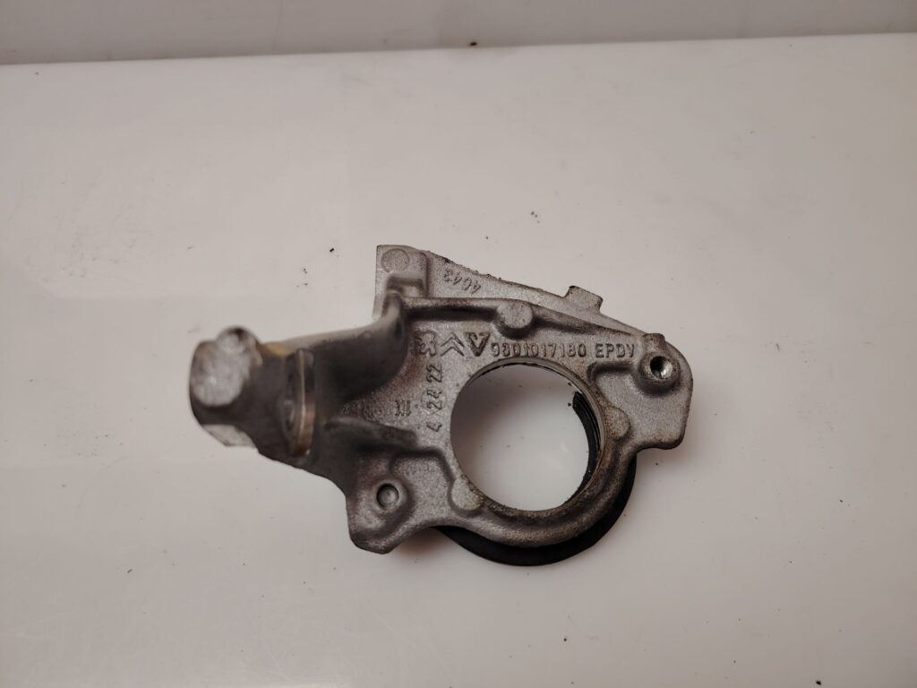 SOPORTE MOTOR 137125