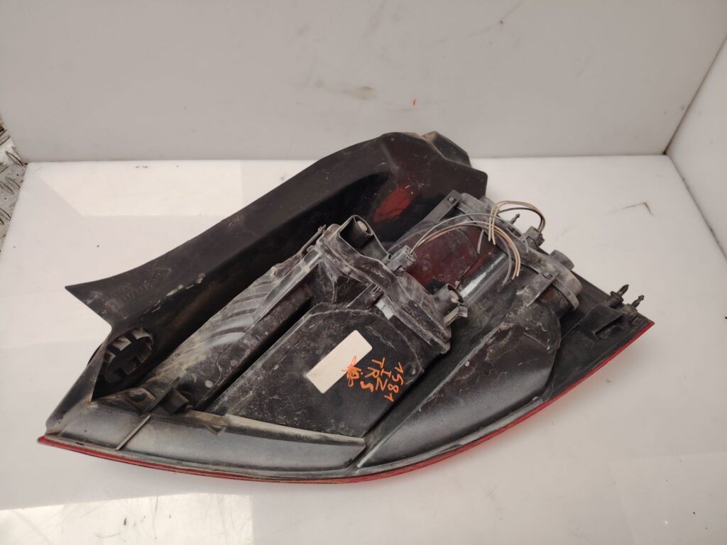 PILOTO TRASERO IZQUIERDO 137431