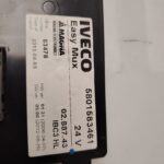 CAJA RELES / FUSIBLES 137594