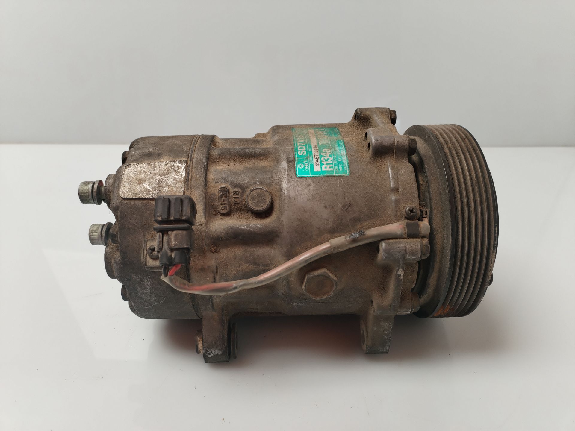 COMPRESOR AIRE ACONDICIONADO 7D0820805C