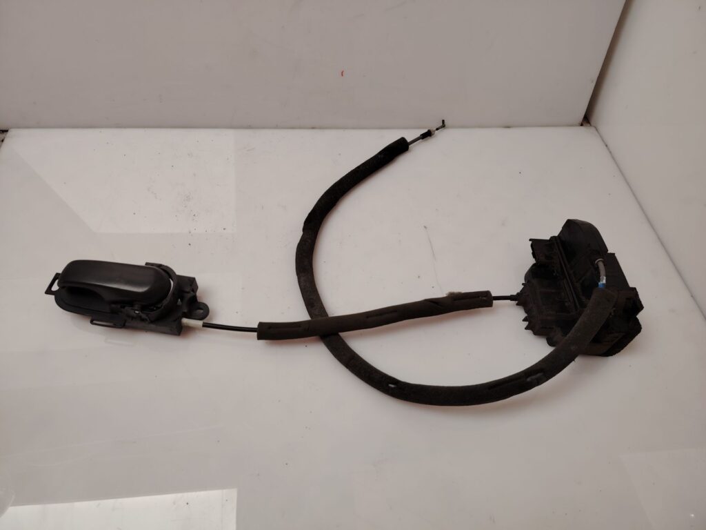 CERRADURA PUERTA DELANTERA DERECHA 137782