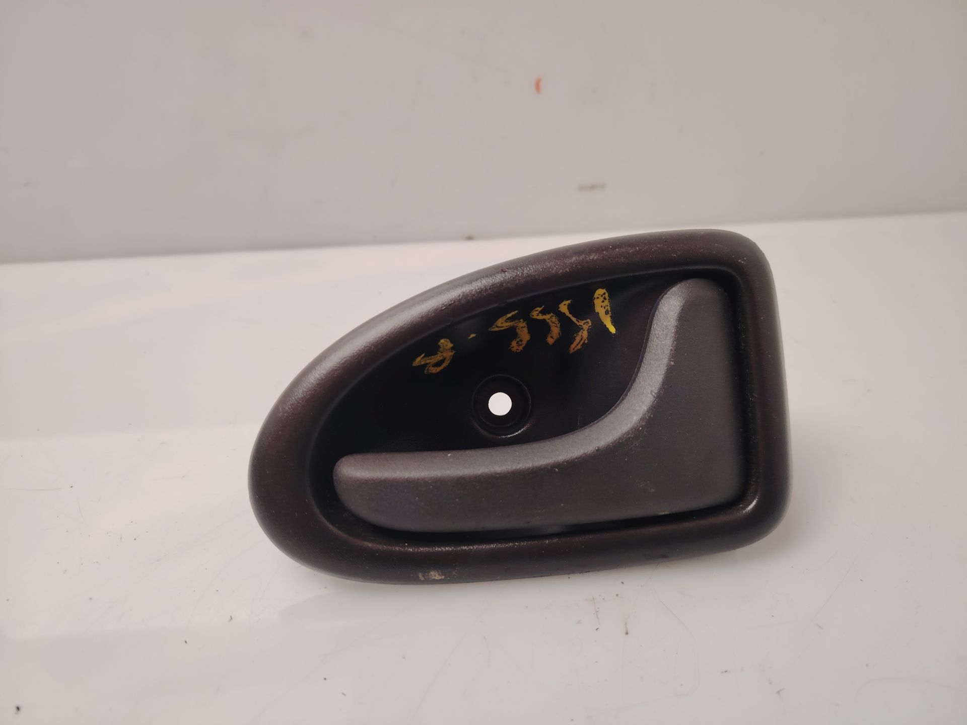 MANETA INTERIOR DELANTERA DERECHA 136933