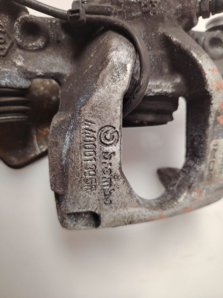 PINZA DE FRENO TRASERA DERECHA 137414