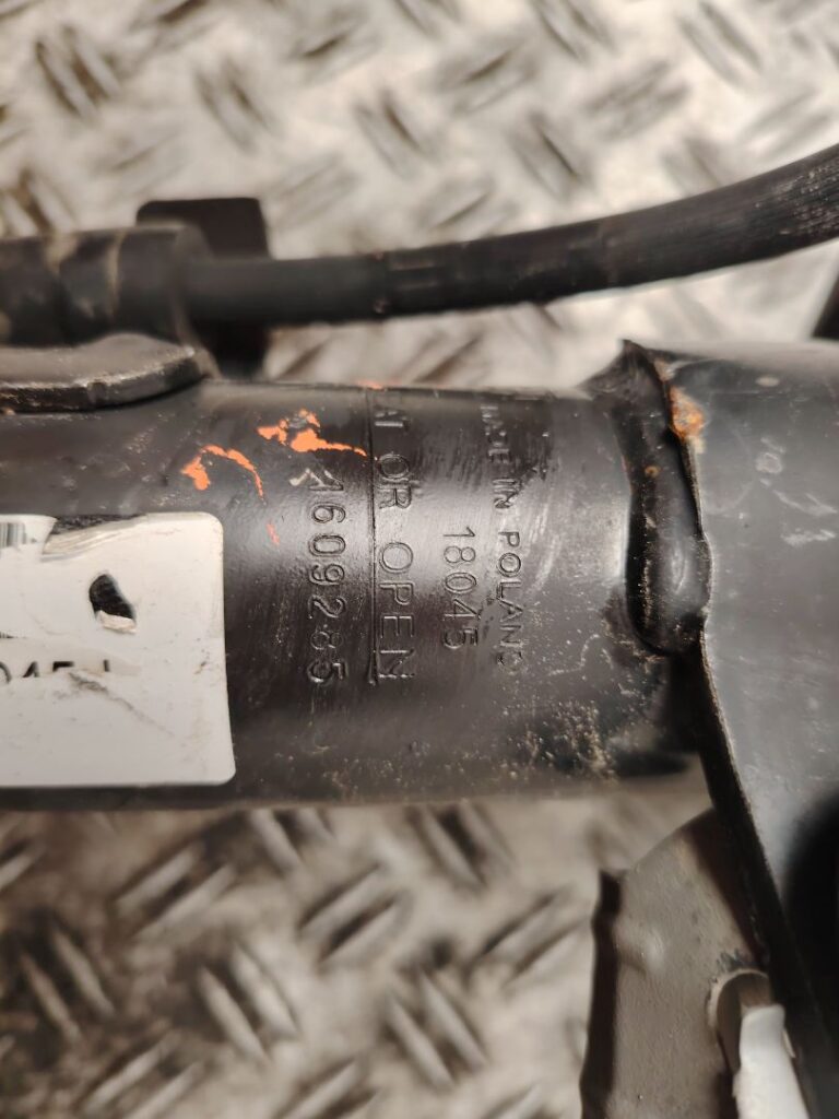 AMORTIGUADOR DELANTERO DERECHO 137972