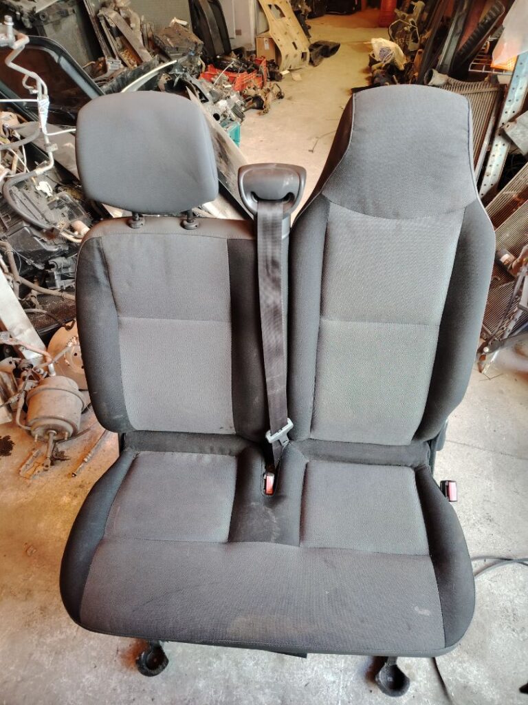 ASIENTO DELANTERO DERECHO 136793