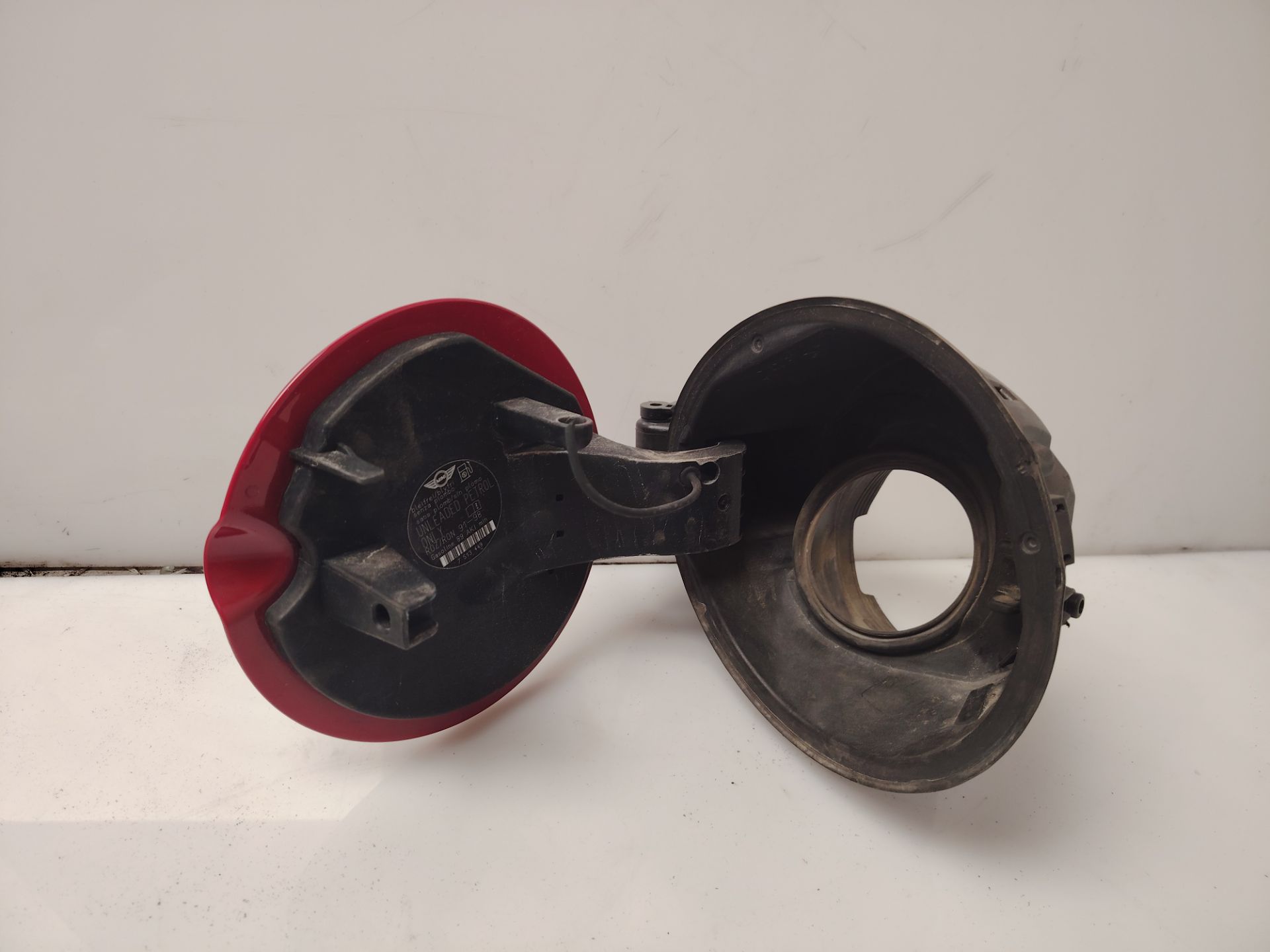 TAPA EXTERIOR COMBUSTIBLE 138426