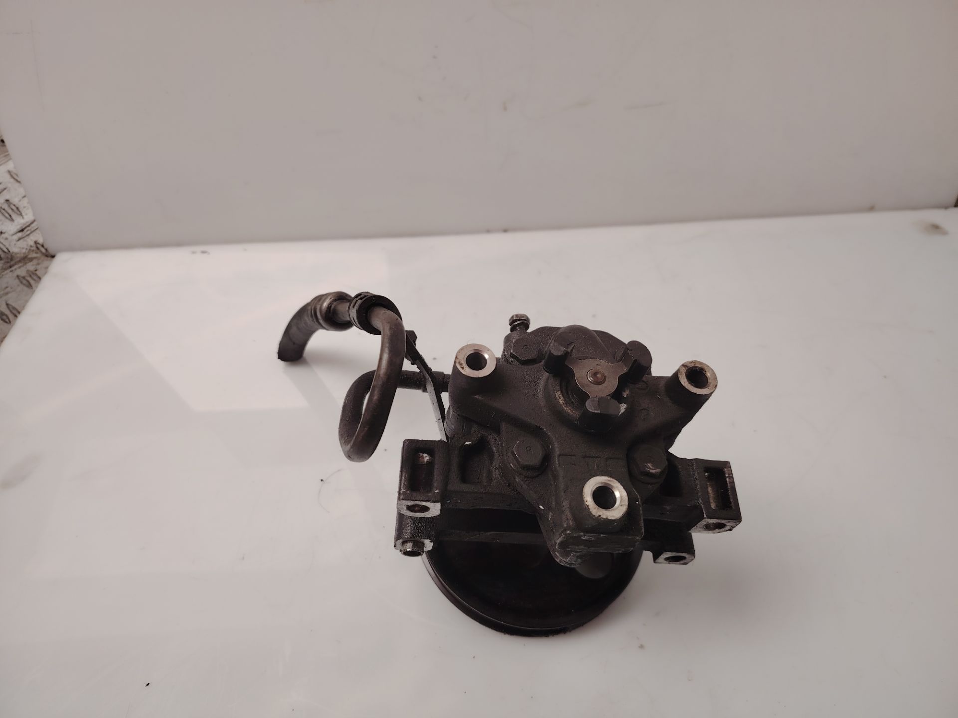 BOMBA DIRECCION 137036