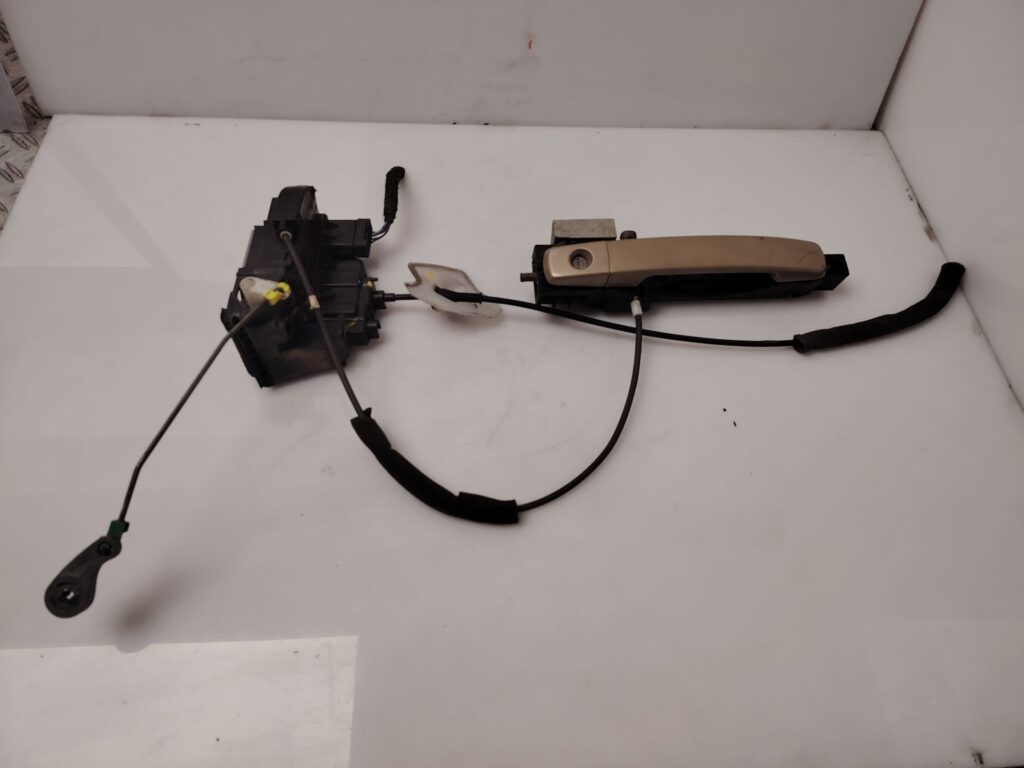 CERRADURA PUERTA DELANTERA IZQUIERDA 137170