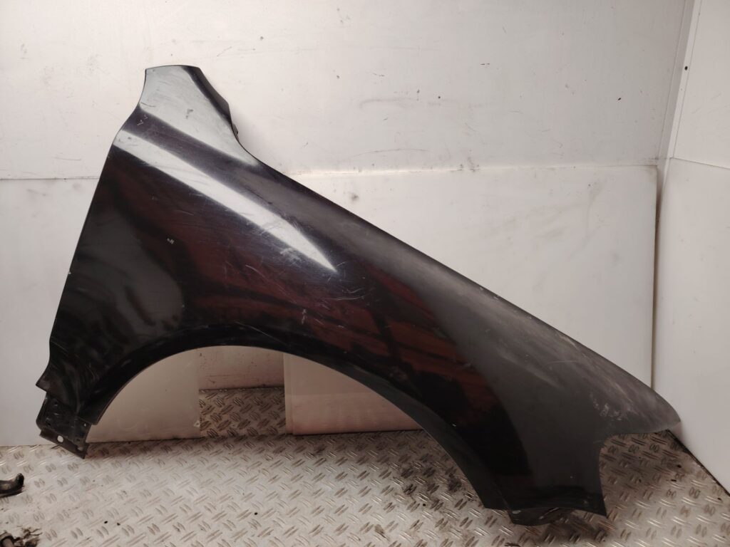 ALETA DELANTERA DERECHA 138137