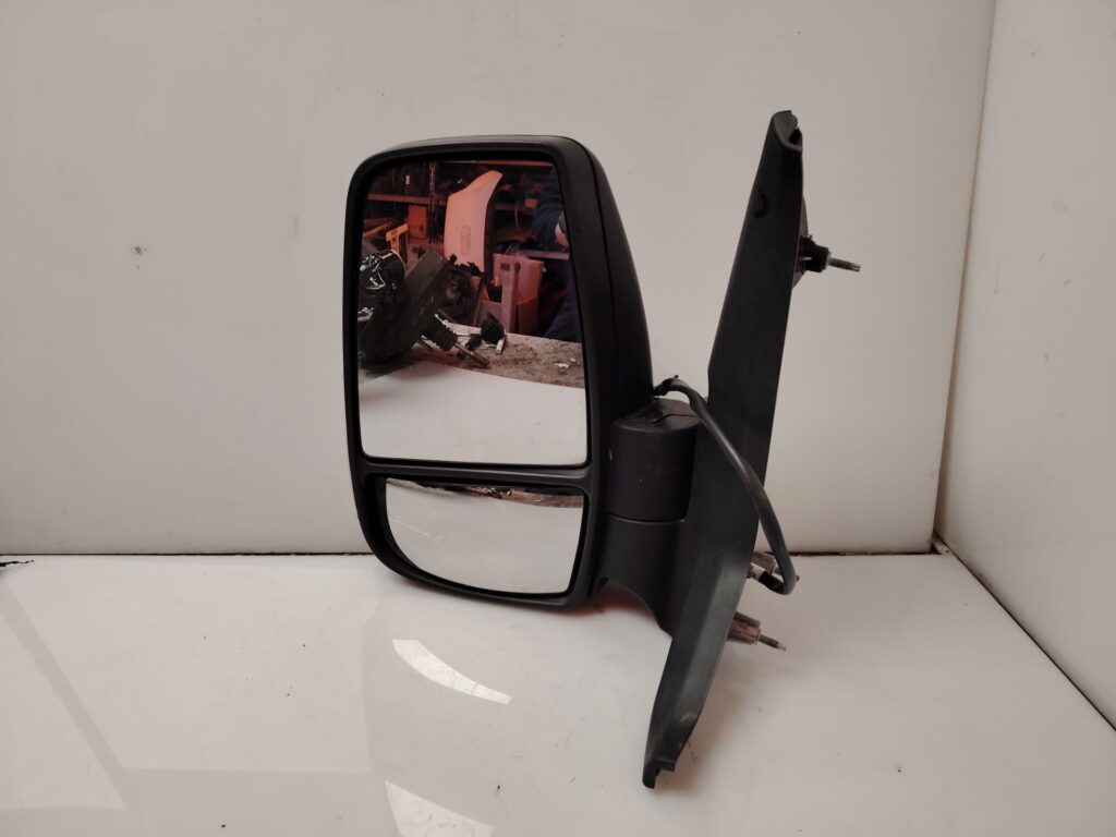 RETROVISOR IZQUIERDO 137917