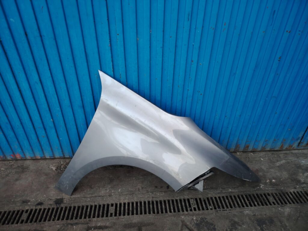 ALETA DELANTERA DERECHA 137875